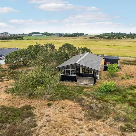Gorgeous In With Kitchen Holiday home *