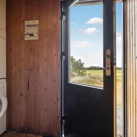 Gorgeous In With Kitchen Feriehus