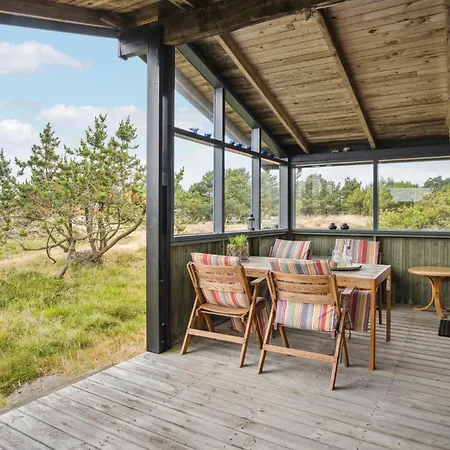 Gorgeous In With Kitchen Holiday home *