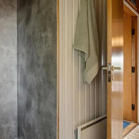 Gorgeous In With Kitchen Feriehus